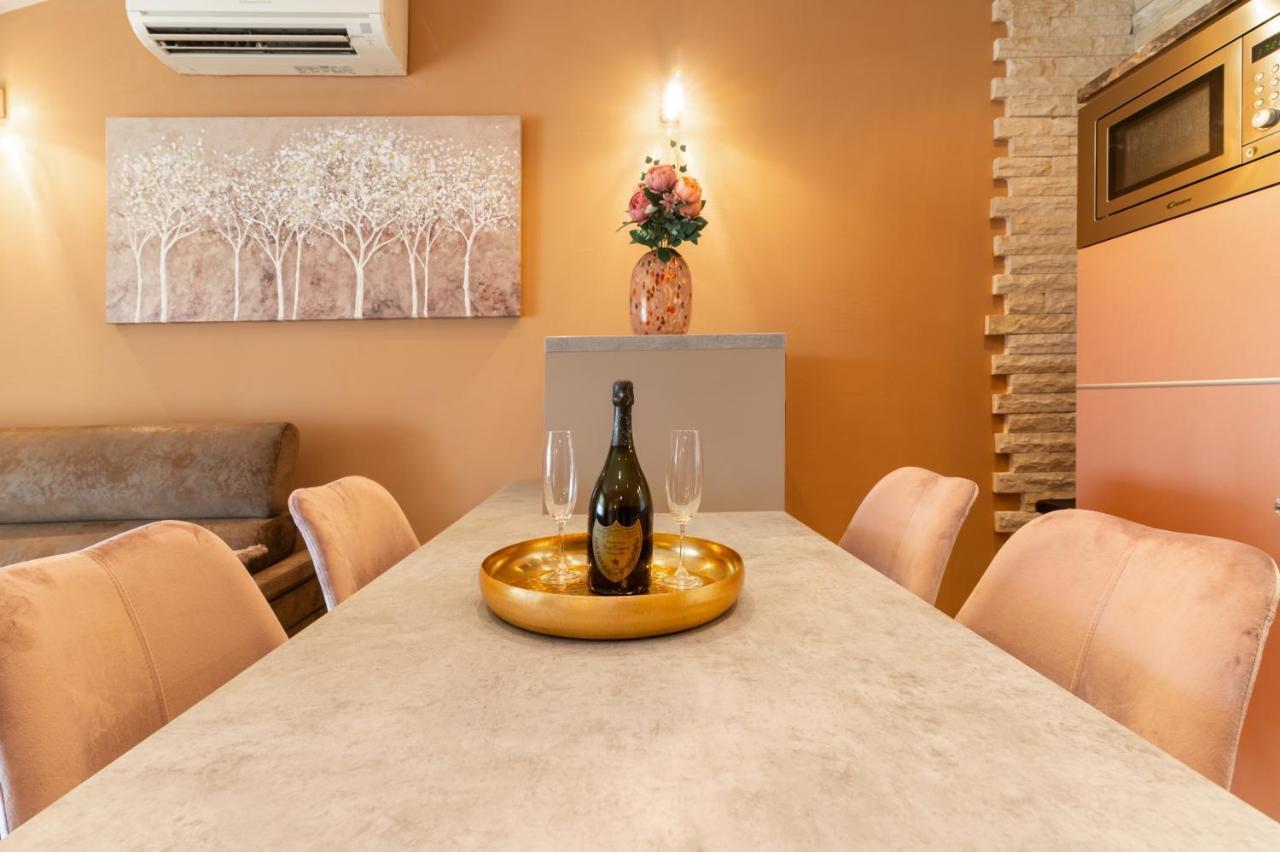Deluxe Suite Bambi With Panoramic View Zadar Exteriör bild
